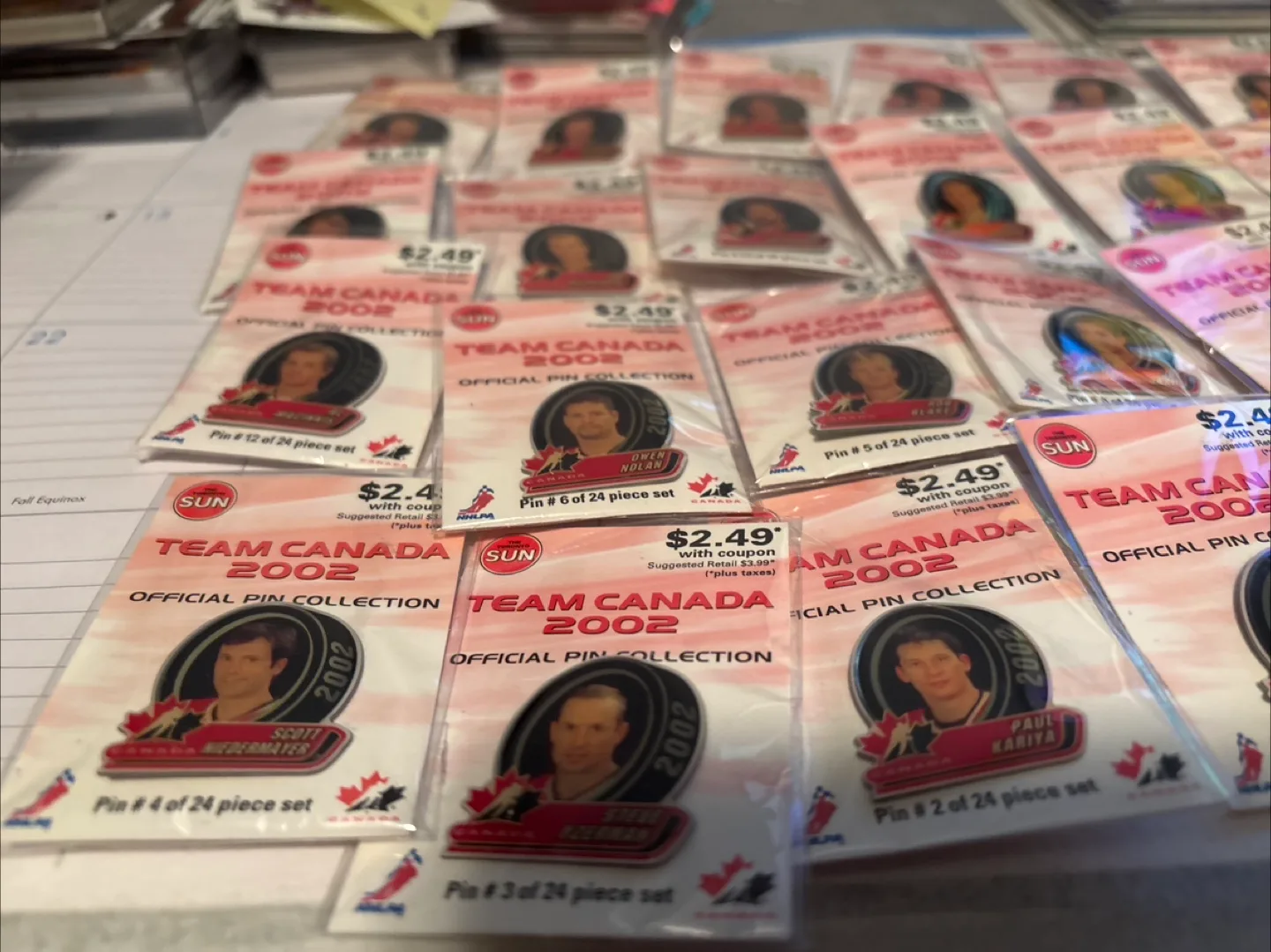 Team Canada 2002 Official Pin Collection image indicator(2)