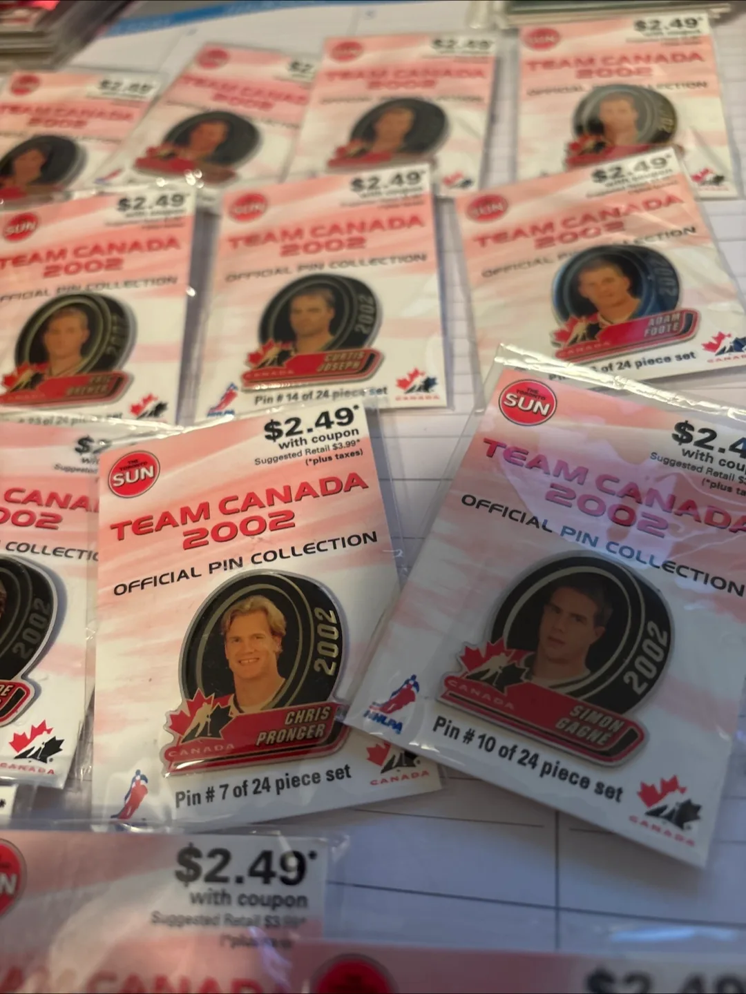 Team Canada 2002 Official Pin Collection image indicator(4)