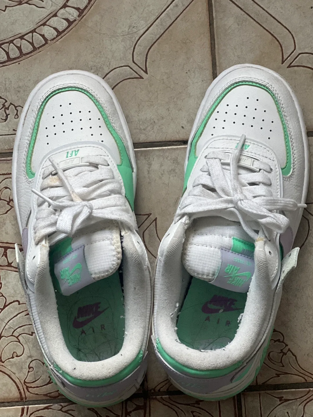 Nike Air Force 1 White/Green Sneakers thumbnail
