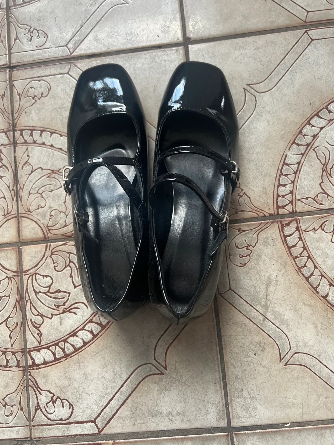 Black Mary Jane Shoes thumbnail