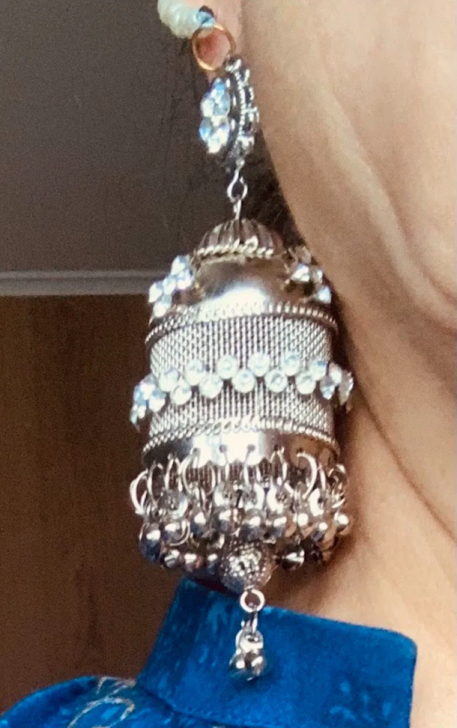 Silver Dangle Earrings image indicator(3)