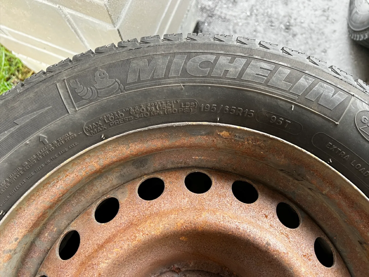 USED Michelin X-ICE 15” Winter Tires and cover image indicator(8)
