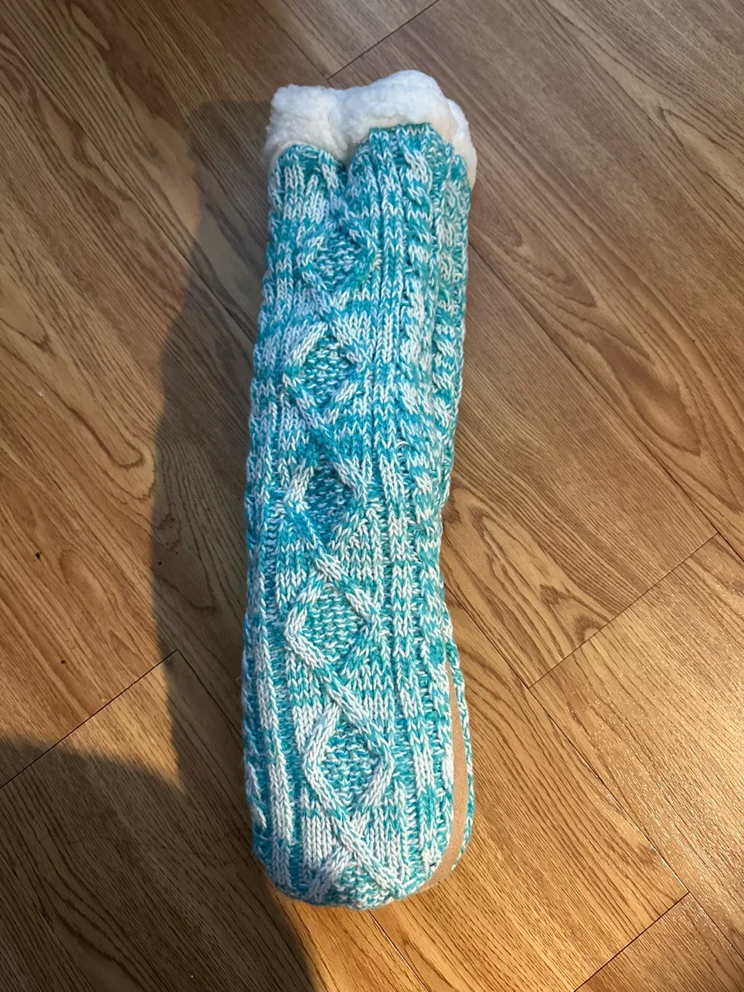 New with tags-Just Cozy Slipper Socks - Blue & White image indicator(2)