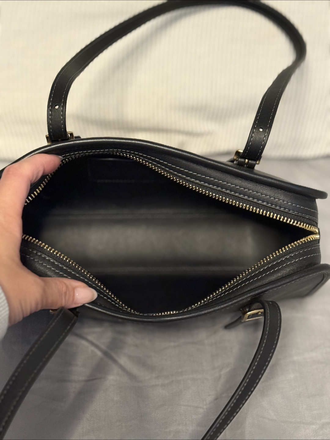 Coach Swing Zip Shoulder Bag - Black - photo 4