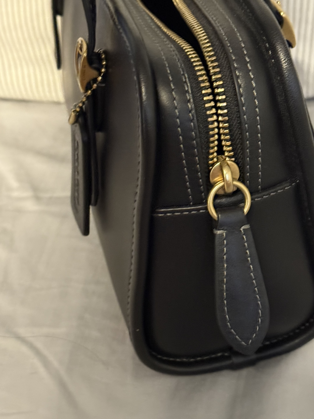 Coach Swing Zip Shoulder Bag - Black - photo 5