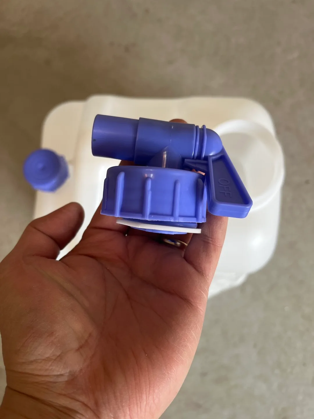 3 Water tank - 2x 5 Gallon and 1 large tank image indicator(4)