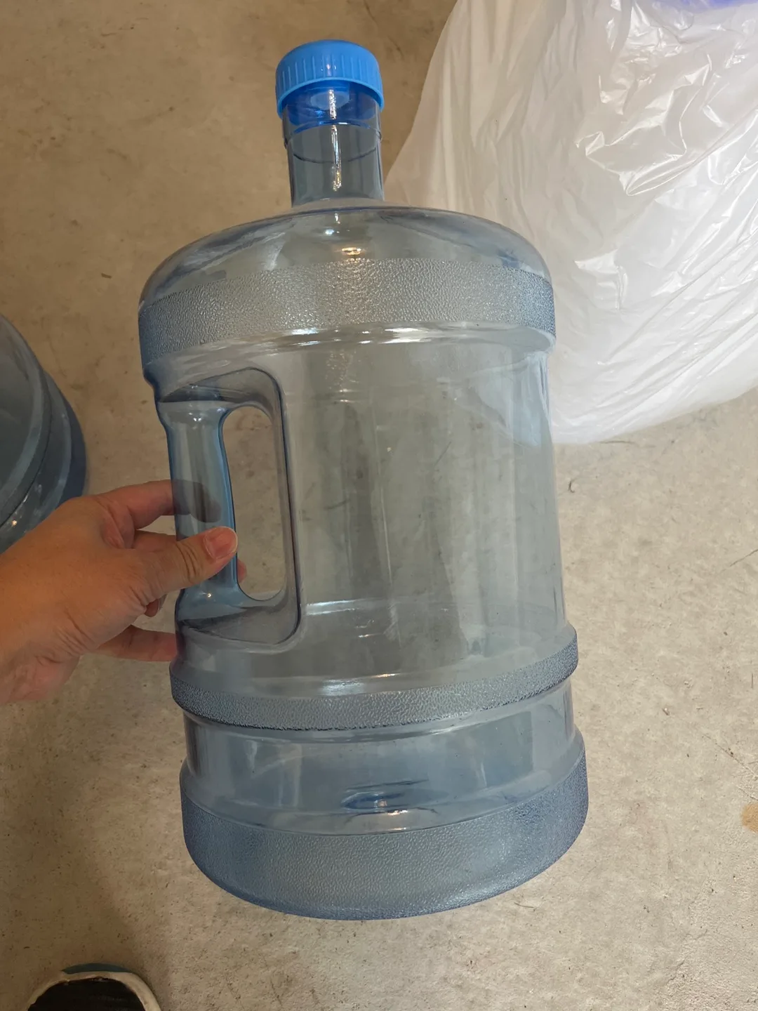 3 Water tank - 2x 5 Gallon and 1 large tank image indicator(2)