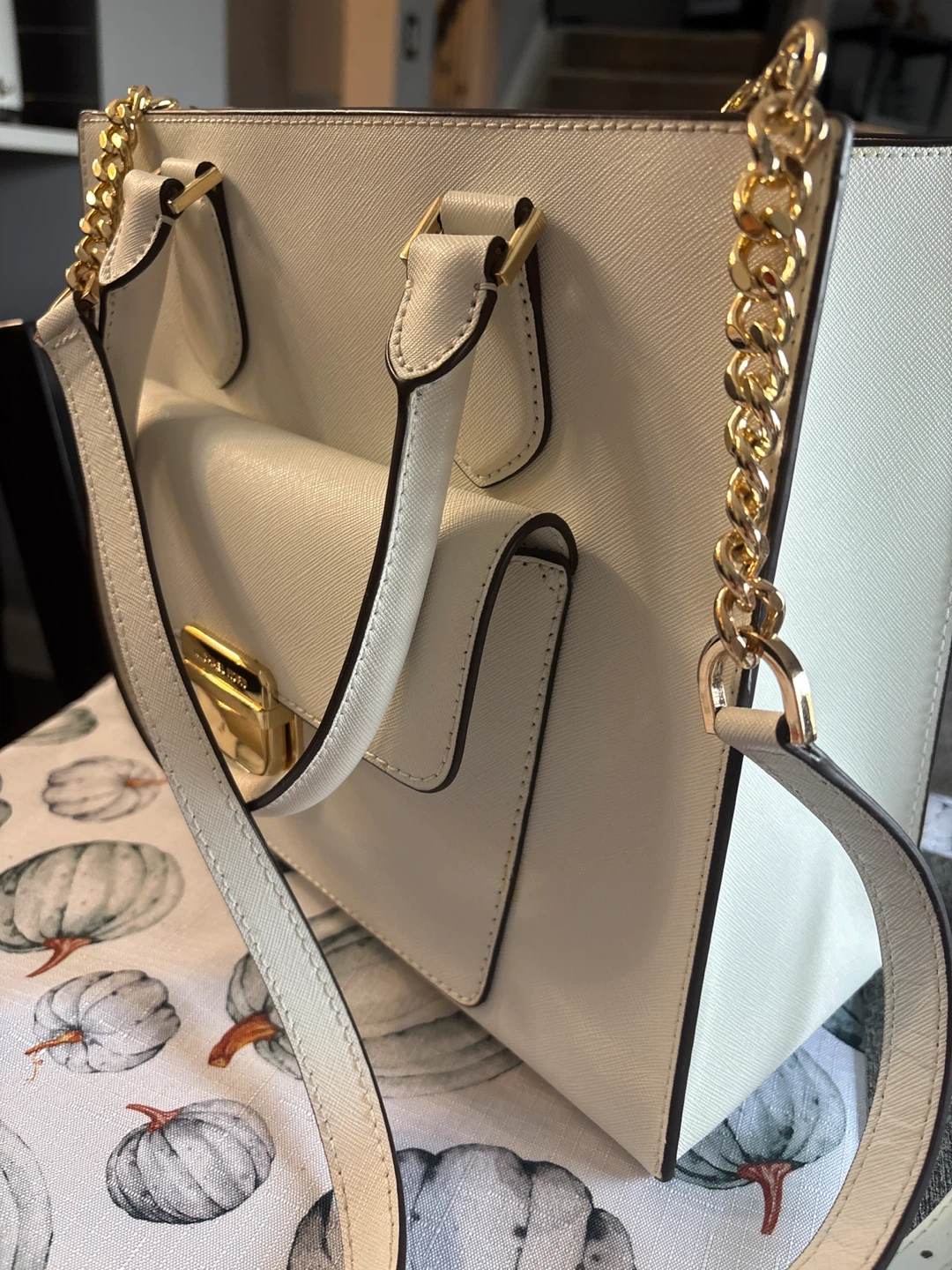 Michael Kors White Leather Satchel - photo 4
