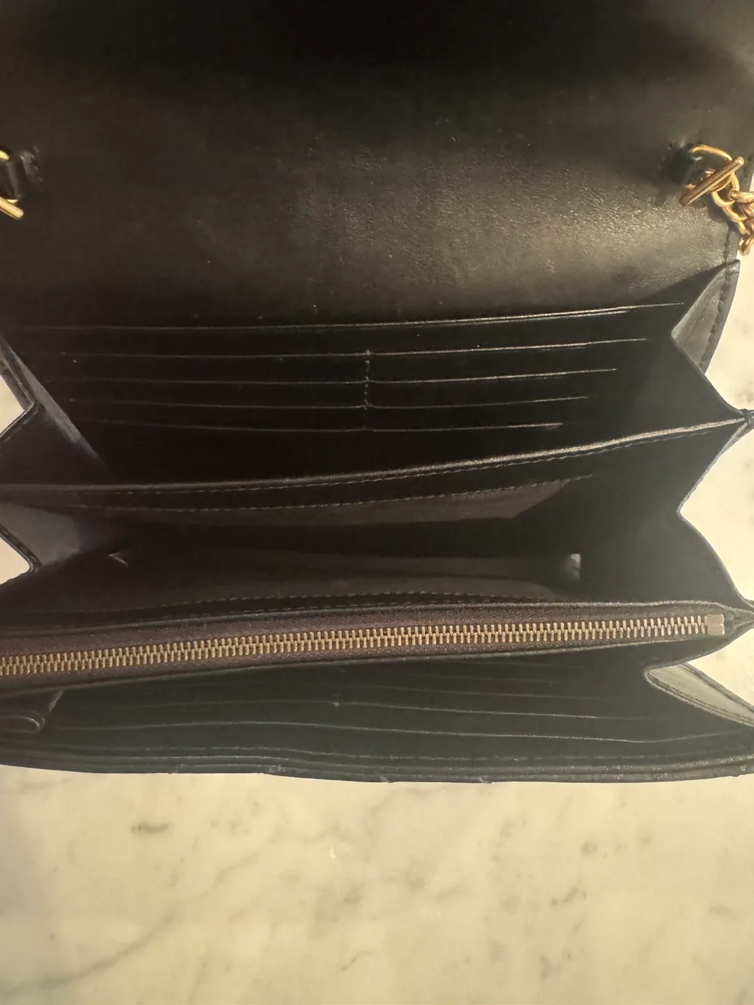 Gucci GG Marmont wallet on chain image indicator(4)