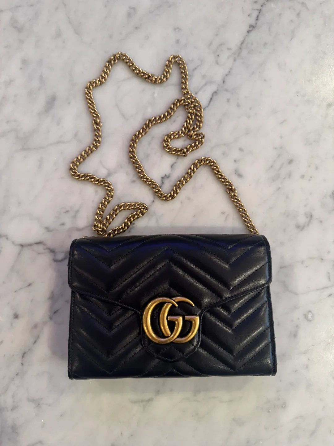 Gucci GG Marmont wallet on chain image indicator(2)