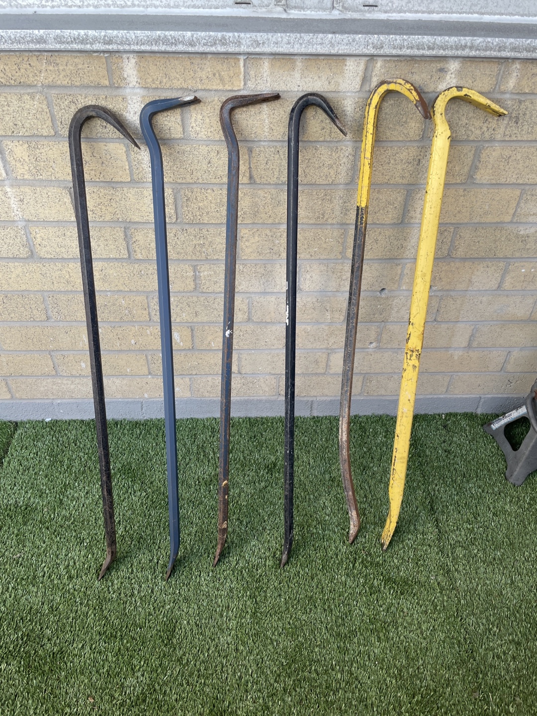 Used Crowbars - Various Sizes