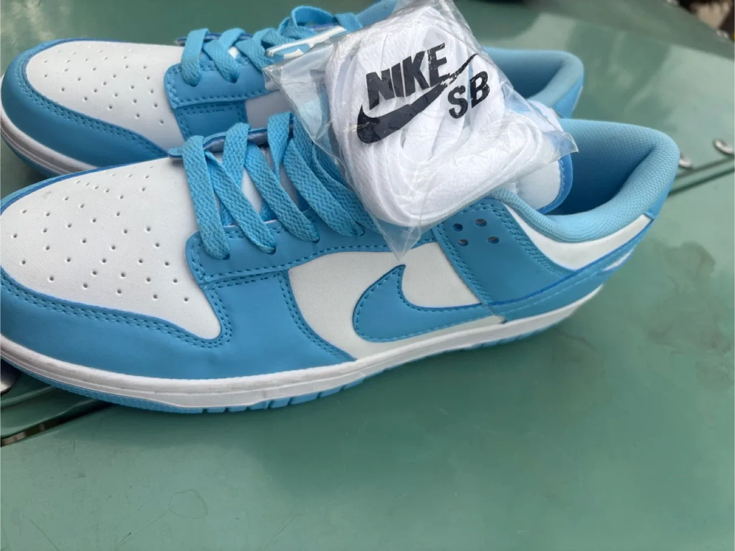 Nike SB Dunk Low UNC (White/Carolina Blue) thumbnail