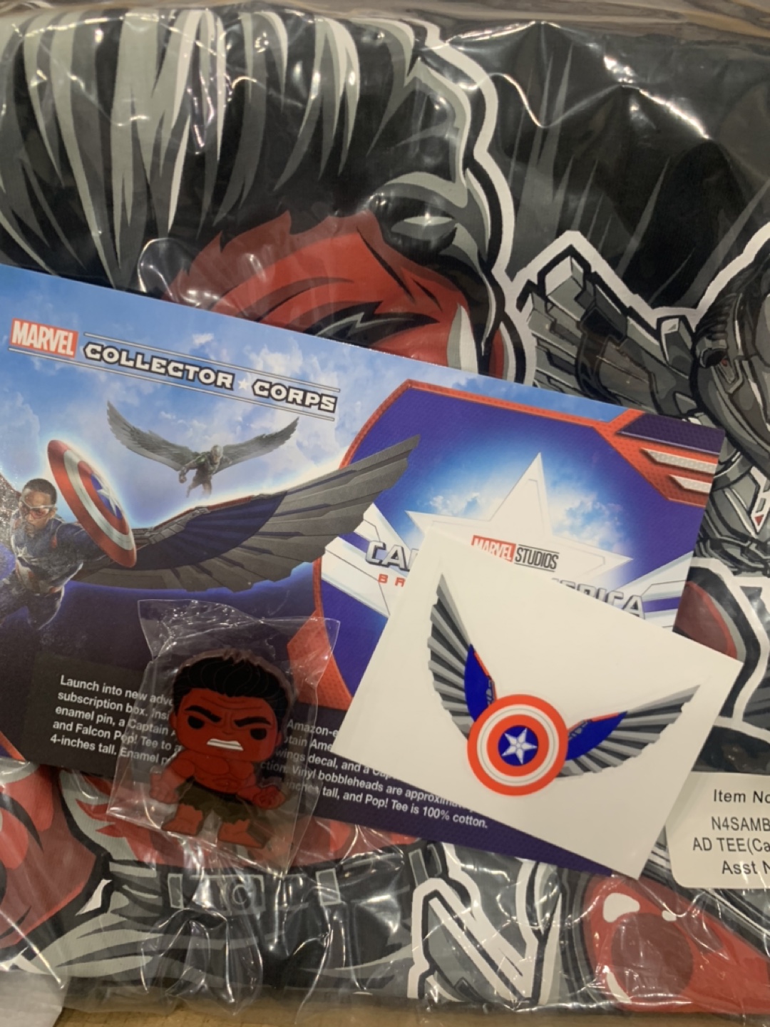 Funko Marvel Collector Corps Captain America T-Shirt (M) - photo 2