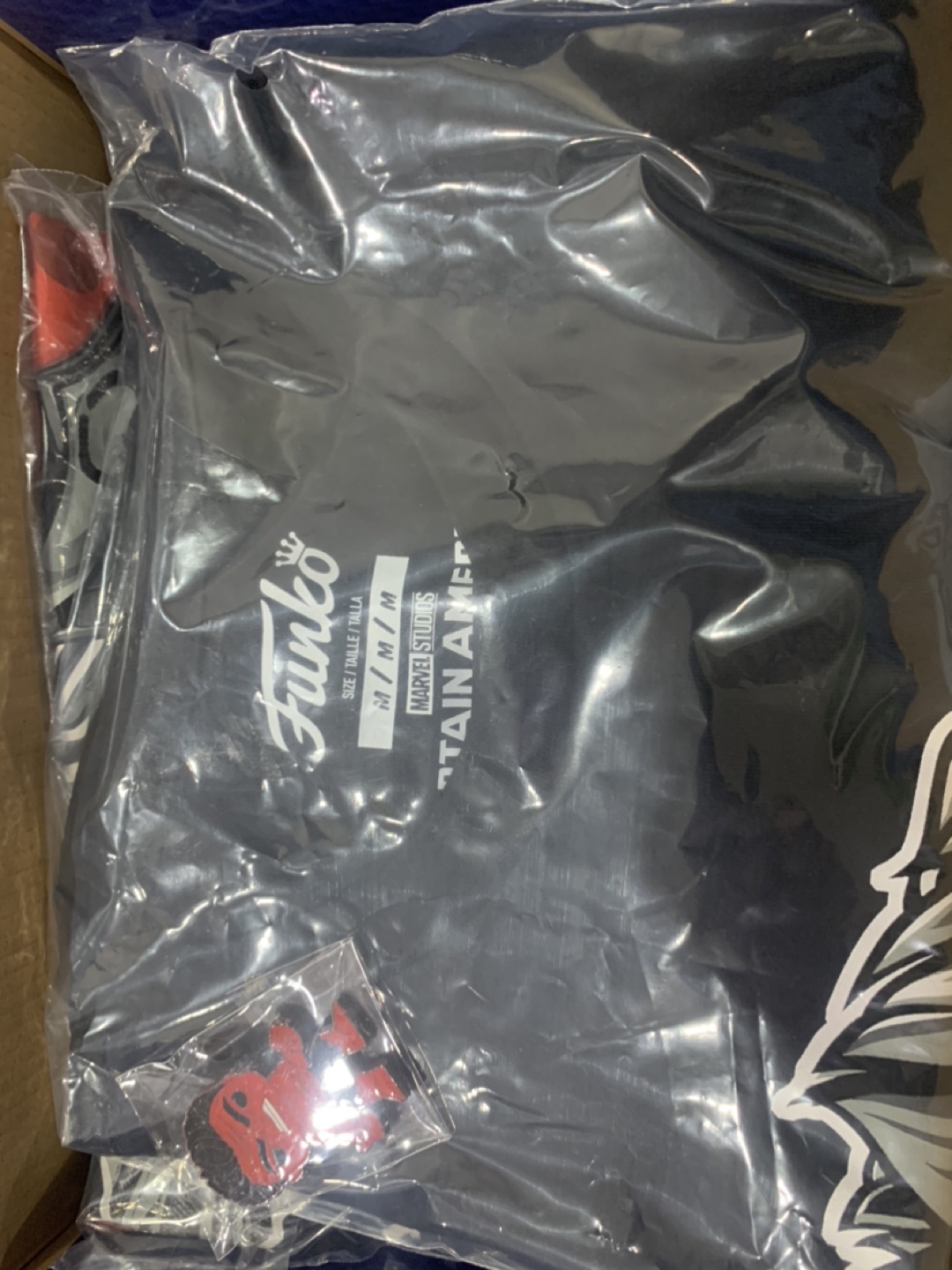 Funko Marvel Collector Corps Captain America T-Shirt (M) - photo 3