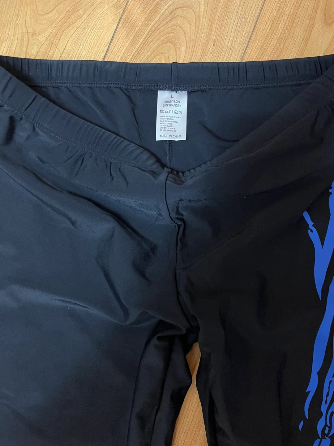 Black Sports Swim Trunks - Size L image indicator(3)