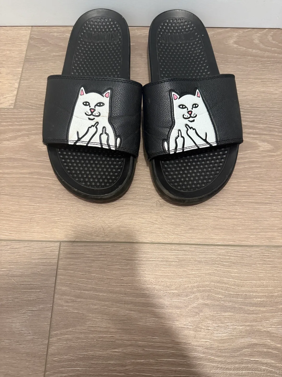 Ripndip black slides image indicator(2)