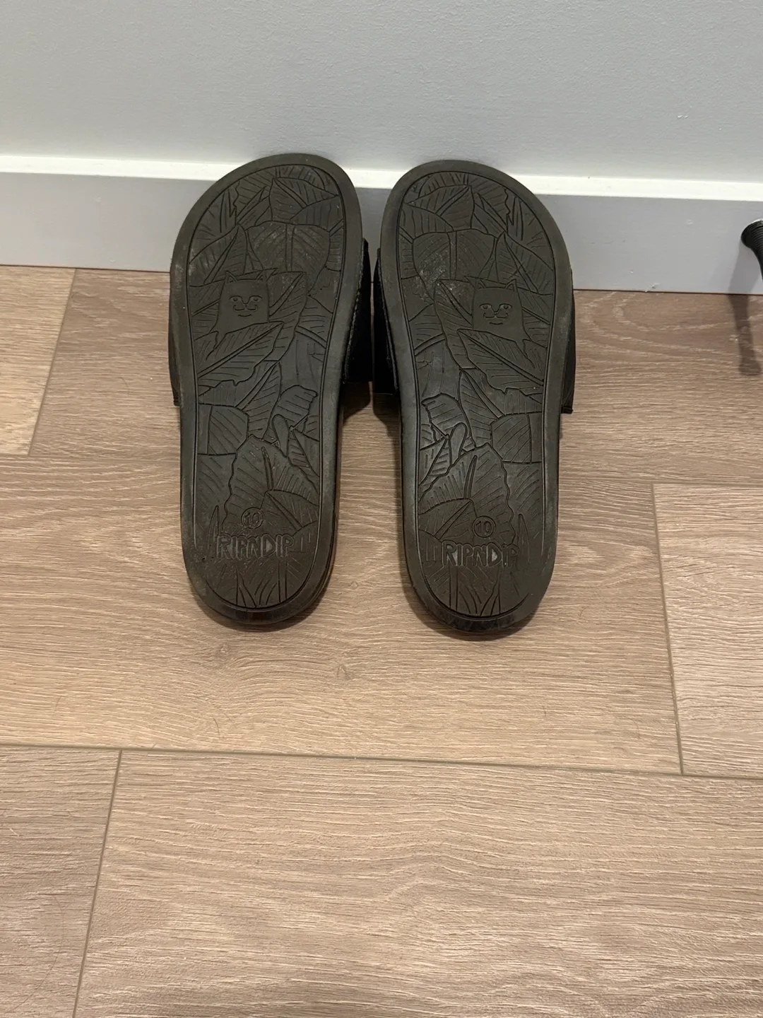 Ripndip black slides image indicator(4)