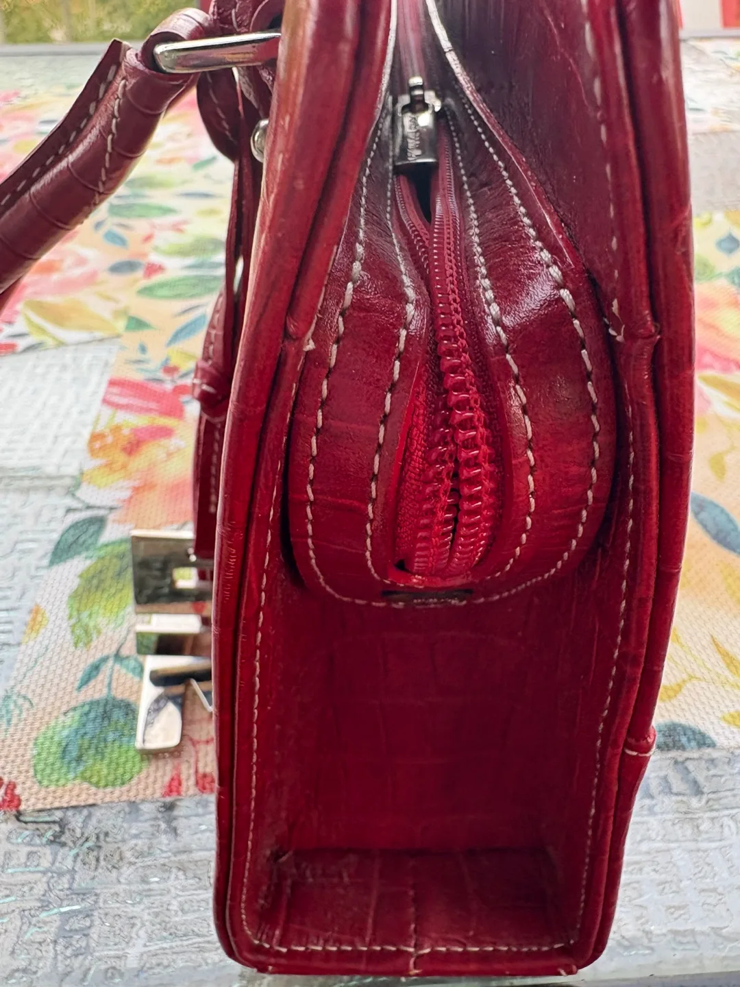 Red Croc Embossed  Handbag image indicator(5)