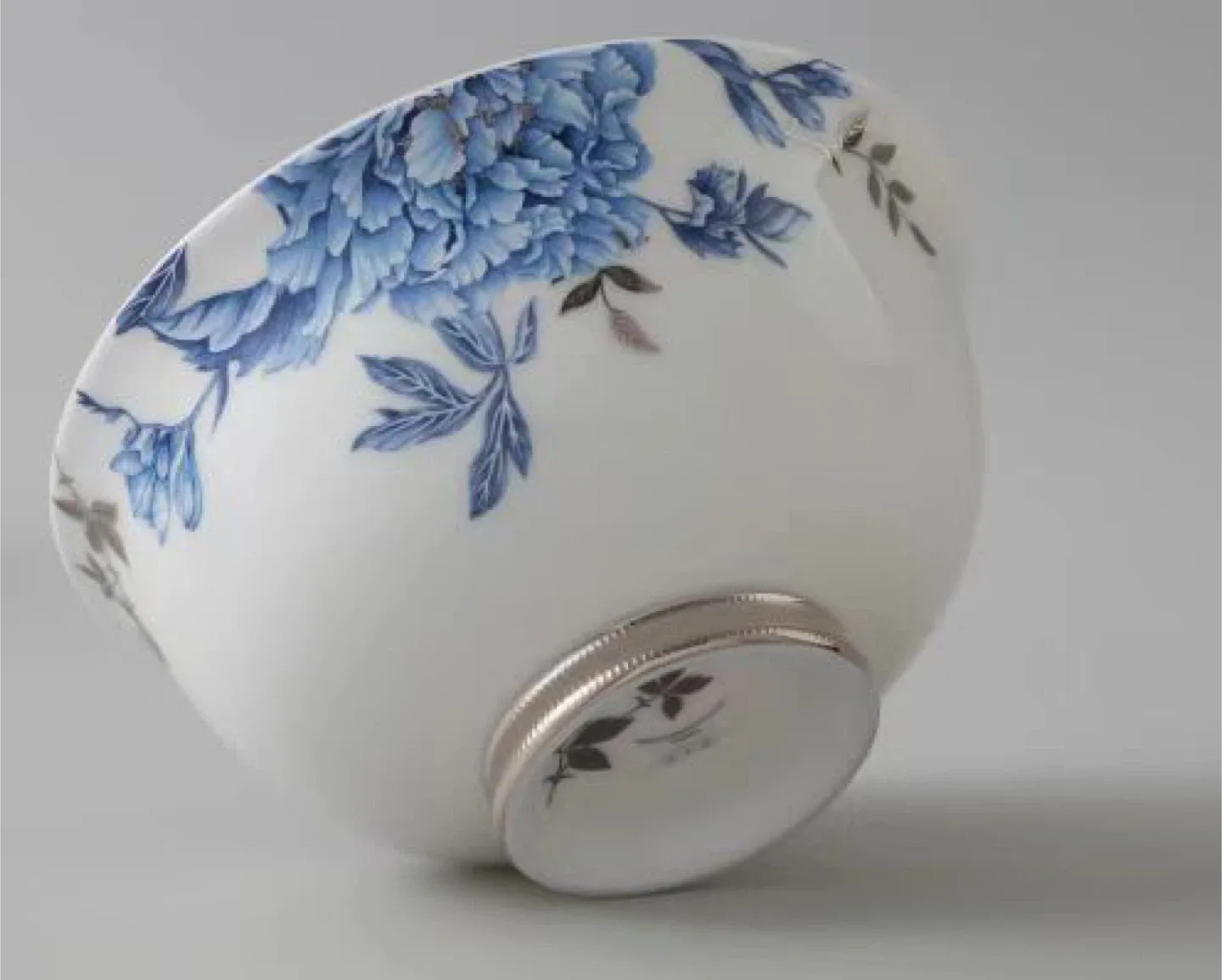 Floral Porcelain Dinnerware Set. Hand made draw with platinum image indicator(4)