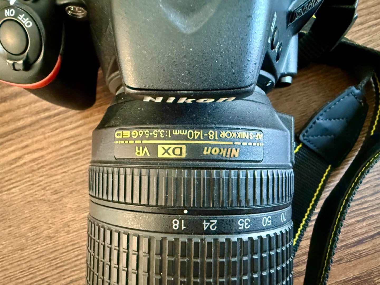 Nikon D5600 DSLR Camera with 18-140mm Lens - photo 3