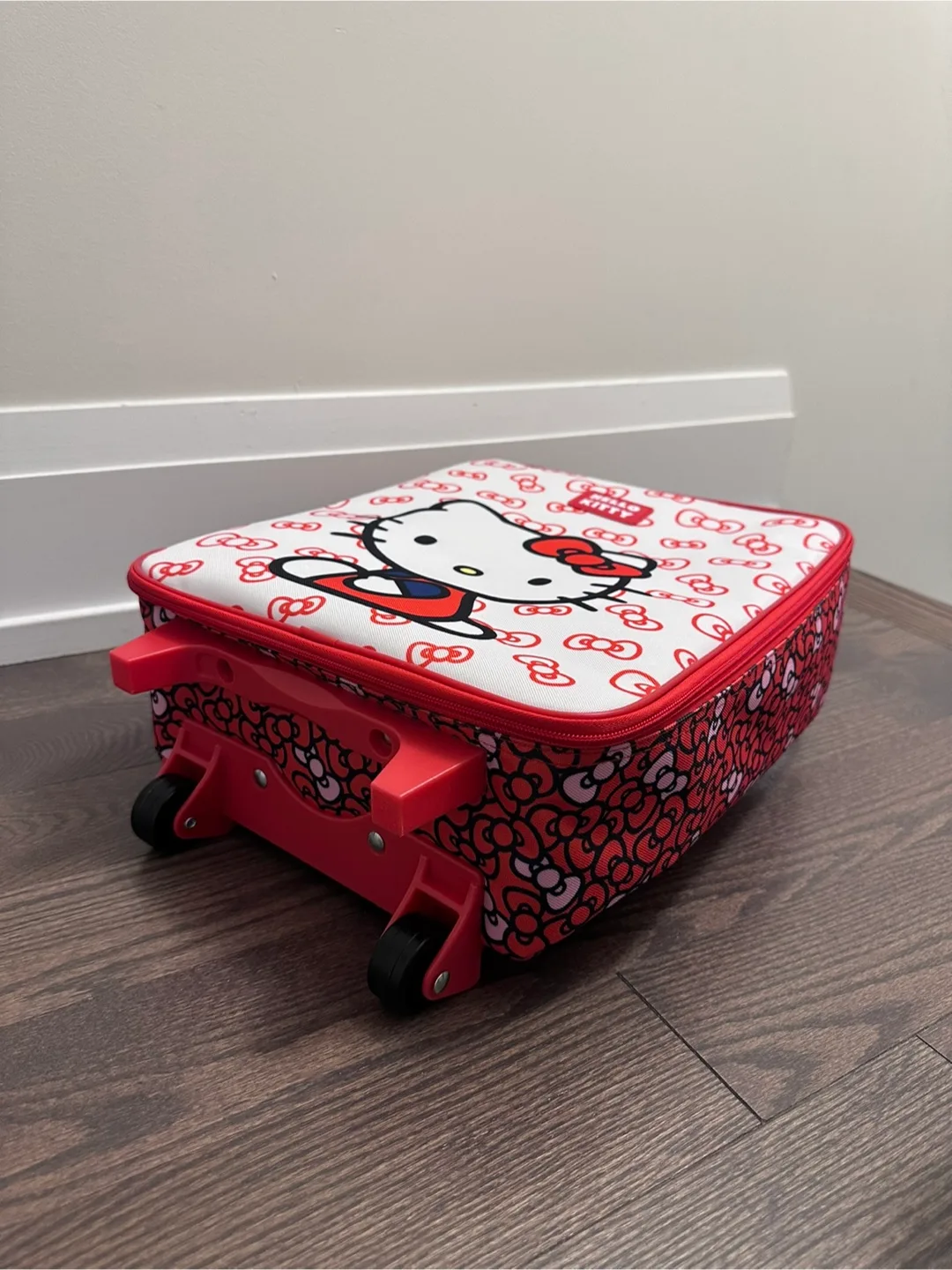 Sanrio Hello Kitty Kids Luggage suitcase image indicator(5)
