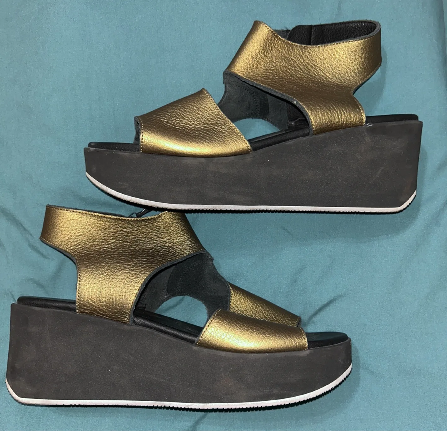 ARCHE Bronze Leather wedge Sandals SZ 40 (US 9) thumbnail