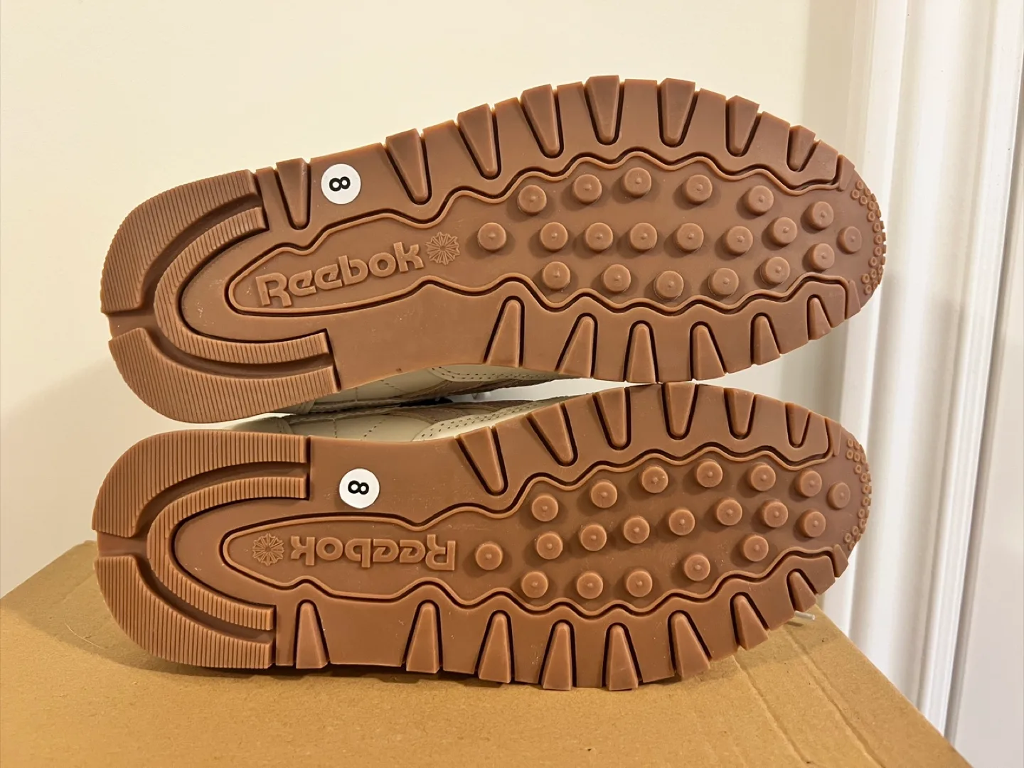 New Reebok Classic Leather Shoes - Women's Size 8 image indicator(3)