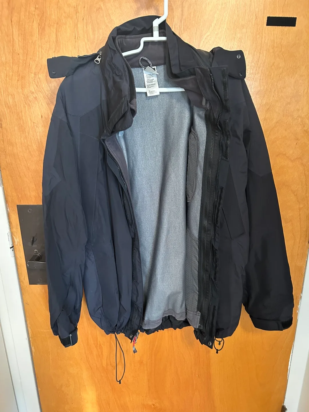 The North Face Black 3 in 1 Gore-tex Jacket Size L  Jacket thumbnail