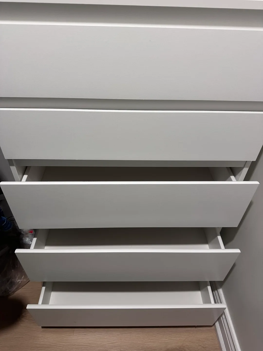White 5-Drawer Dresser 🥕 image indicator(2)