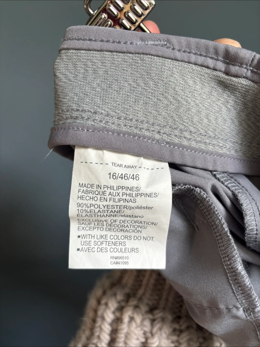 Under Armour Fitted Pants - Size 16 image indicator(4)