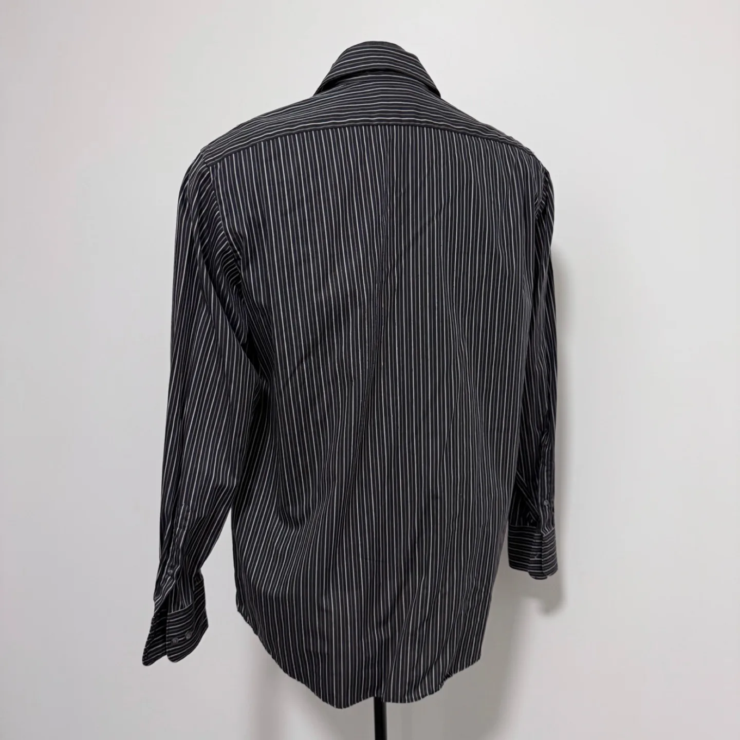 Men’s Lacoste black stripe shirt image indicator(5)