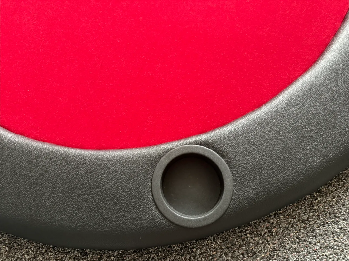 MRC Poker Table - Red Felt, 108x74x12 cm - New in Box image indicator(5)