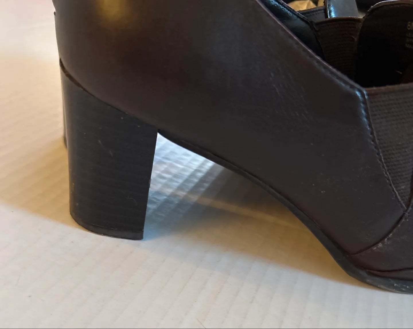 A2 by Aerosoles Brown Leather Heels image indicator(8)