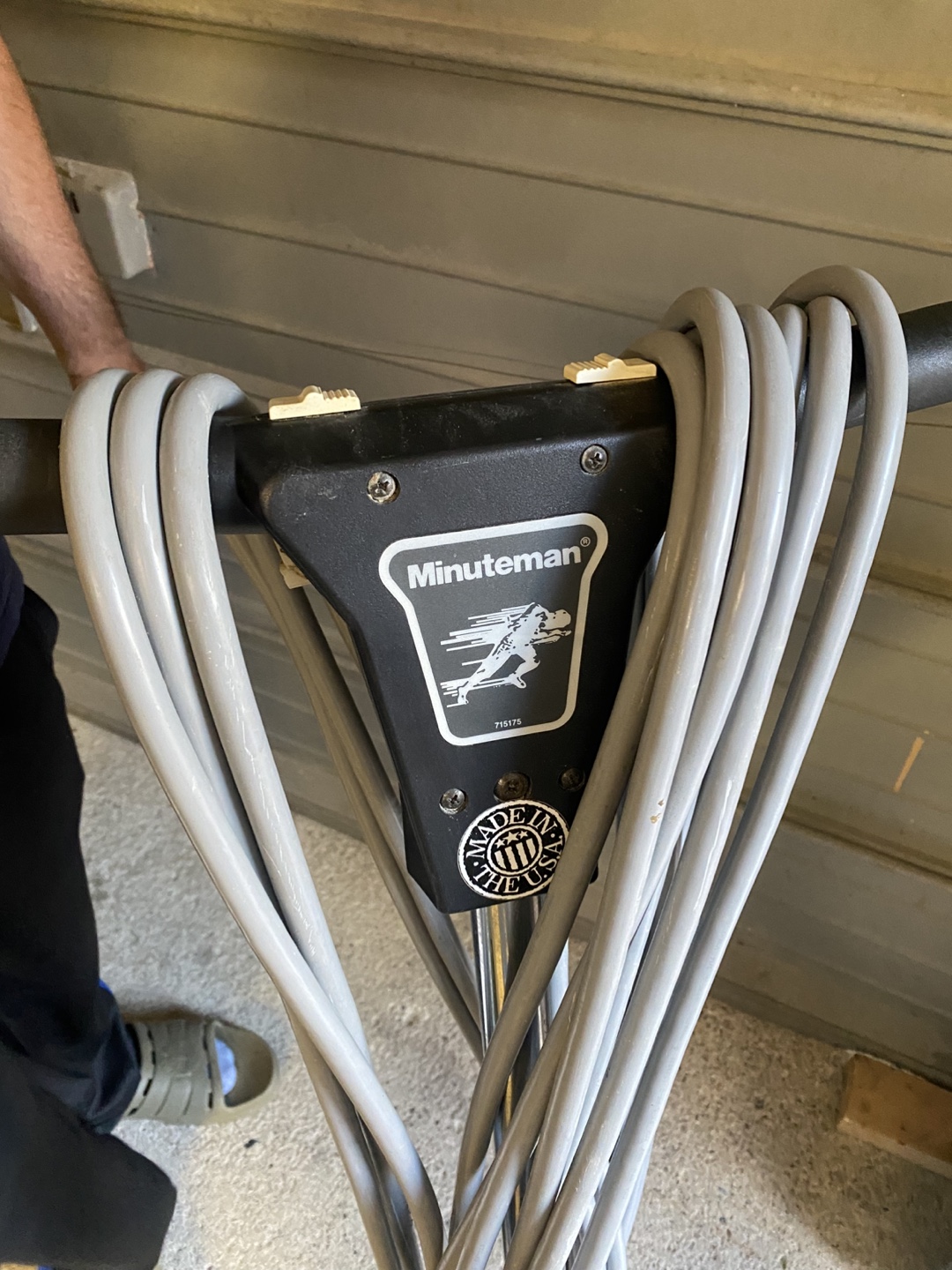 Minuteman Floor Polisher - 2 Speed - photo 4