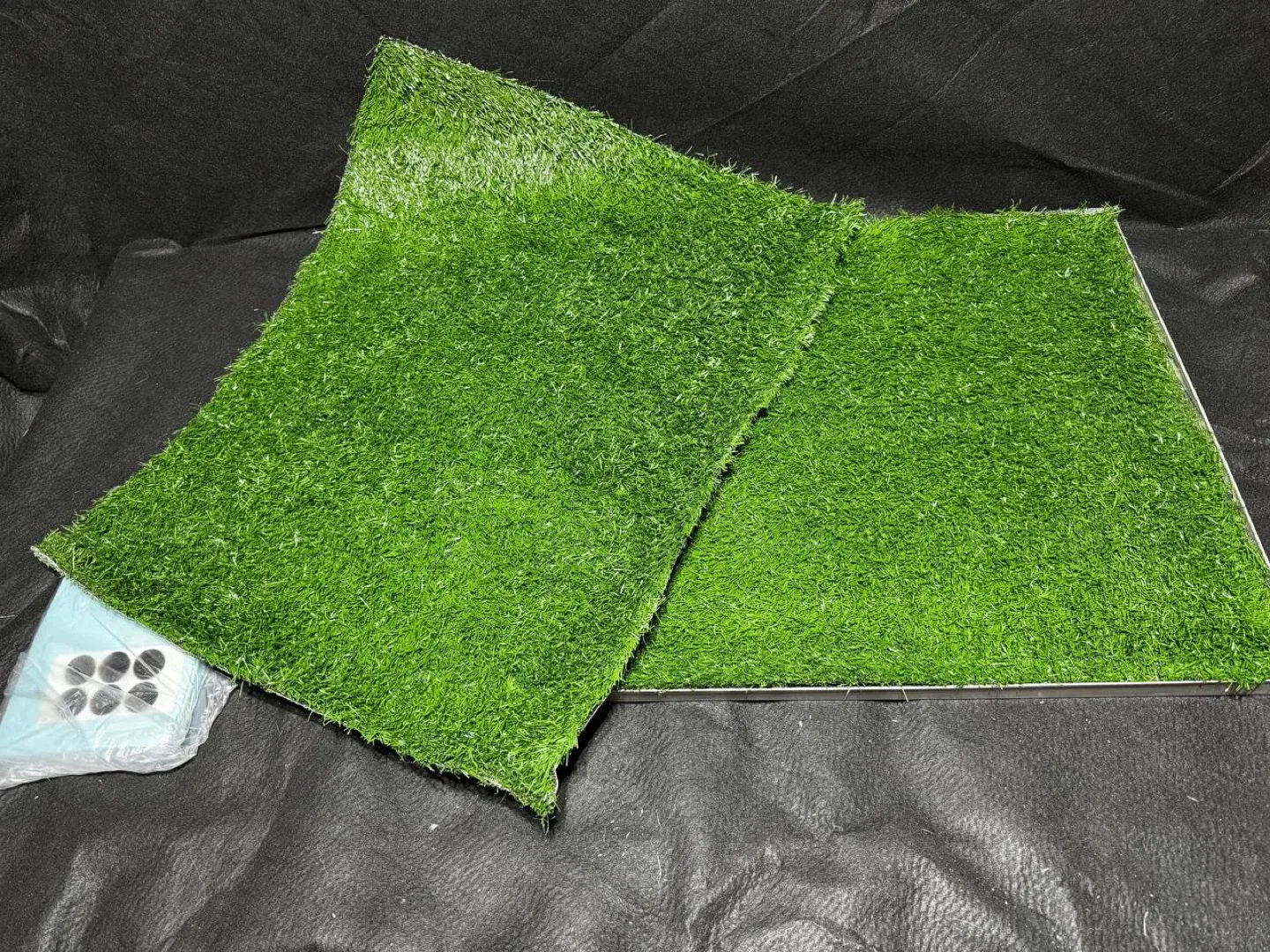 Dog Grass Pad with Stainless Steel Tray – XX-Large (34”x23.6”) thumbnail
