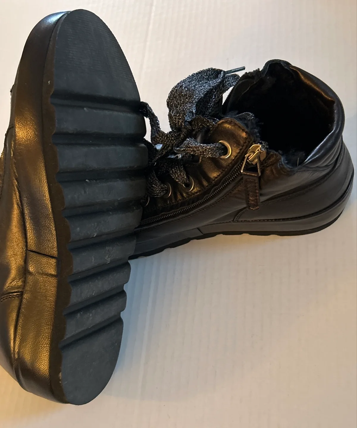 Black Leather Ankle Boots with Zipper Detail image indicator(6)