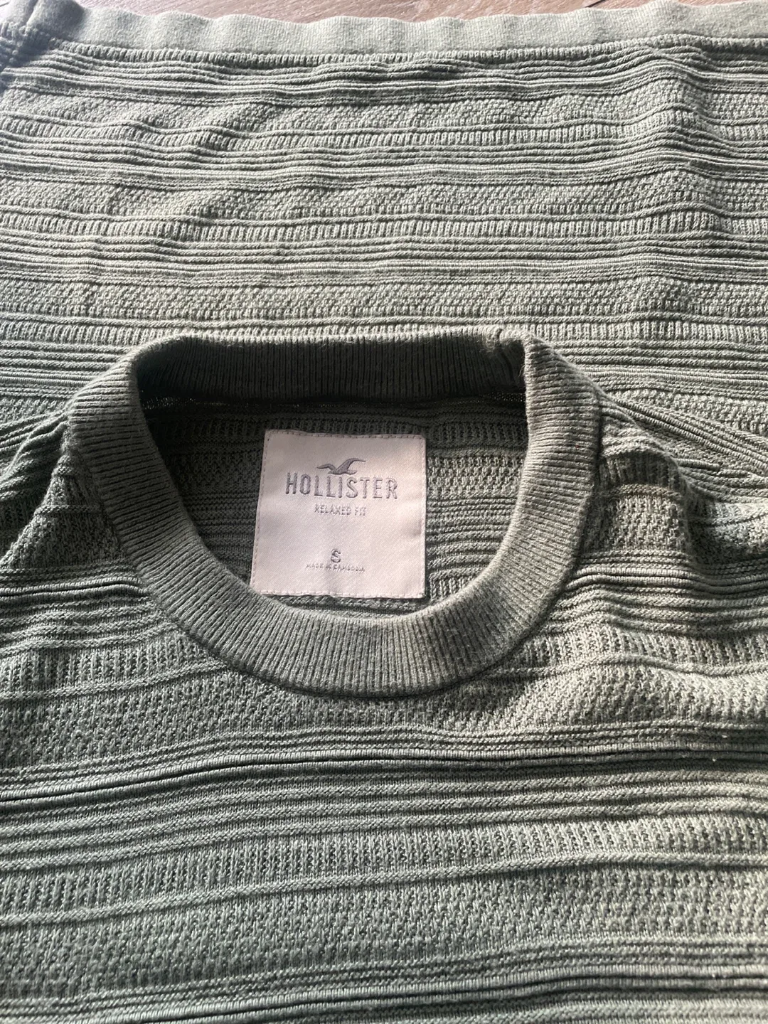Hollister Relaxed Fit Sweater - Size S thumbnail