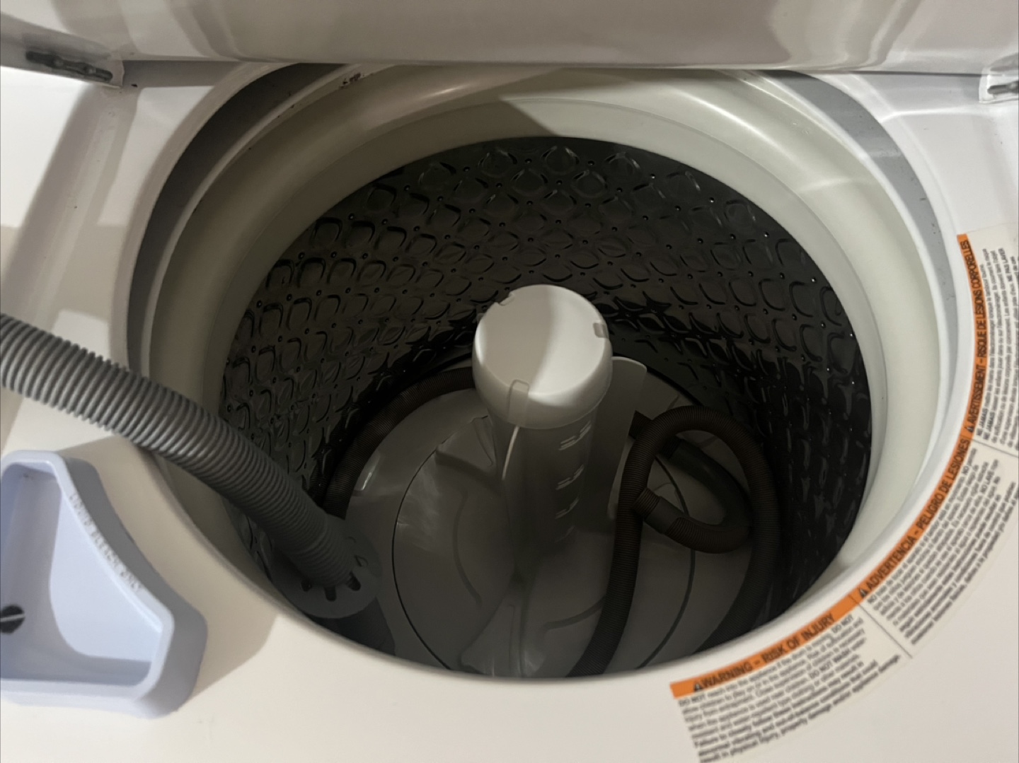 Frigidaire 3.9 cu. ft. Washer and 5.6 cu. ft. Gas Dryer Combo - photo 5
