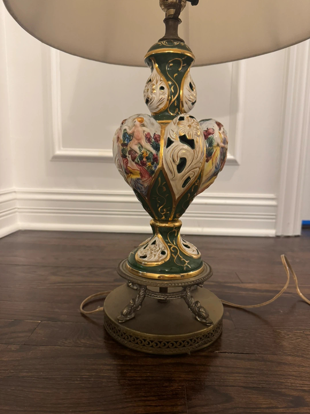 Vintage Floral Table Lamp - photo 2