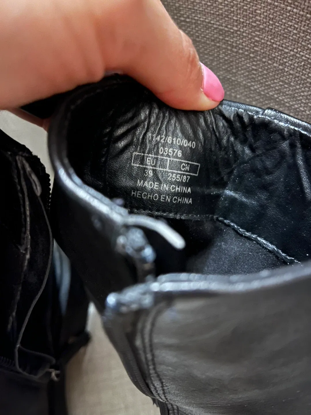 Zara Black Ankle Boots - Size 39 image indicator(3)