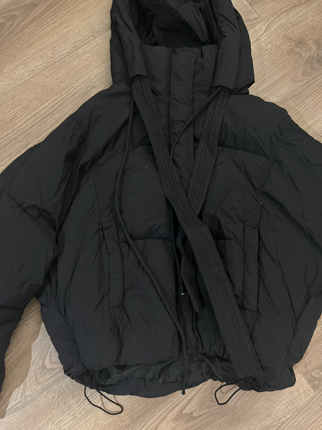 Cropped Black Puffer Jacket - photo 3