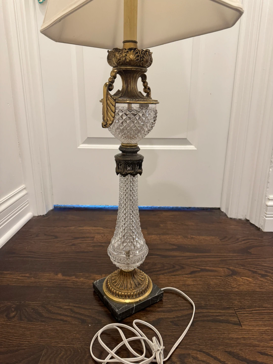 Vintage Style Crystal Table Lamp - photo 3