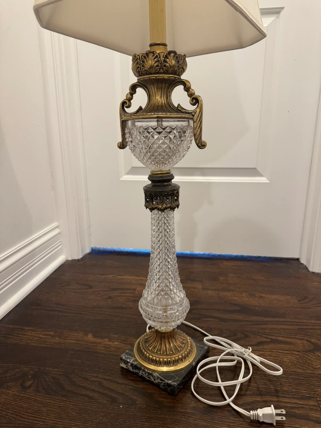 Vintage Style Crystal Table Lamp - photo 4