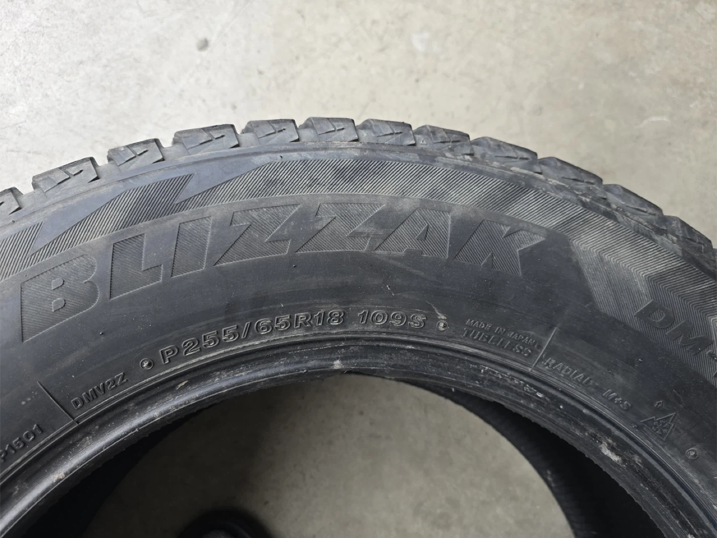 Bridgestone Blizzak DM-V2 255/65R18 - 4 tires - photo 2