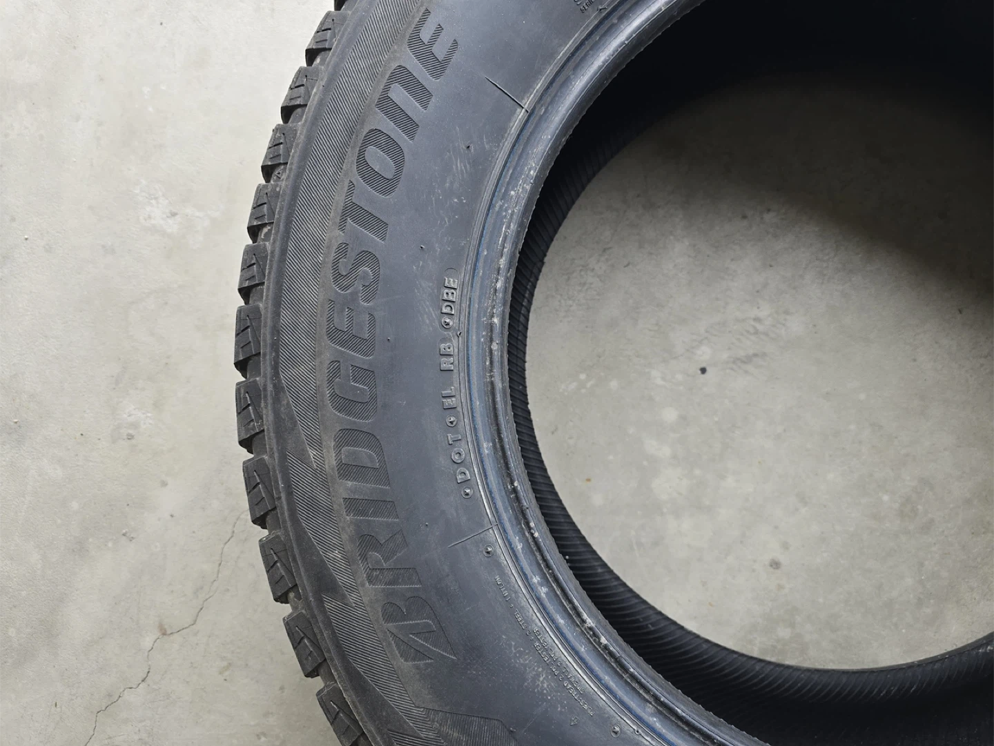 Bridgestone Blizzak DM-V2 255/65R18 - 4 tires - photo 3
