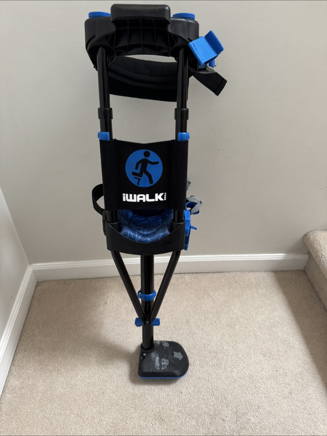 iWALKfree 3.0 Hands-Free Crutch - photo 2