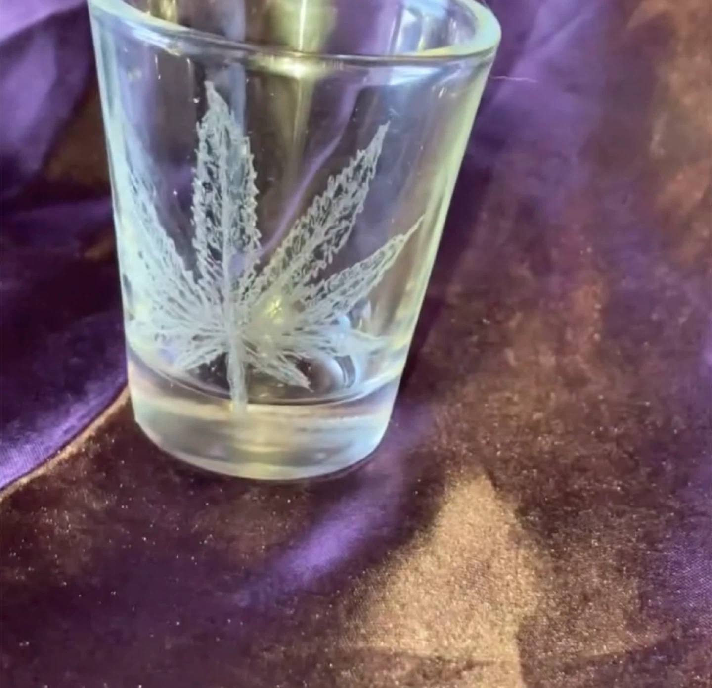 Custom hand engraved glass work - photo 2