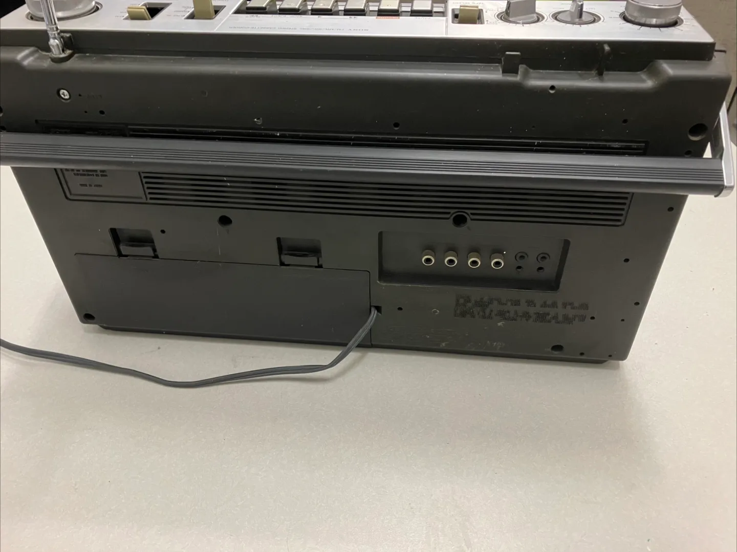 Vintage Sony boombox CFS-63S stereo cassette radio image indicator(5)