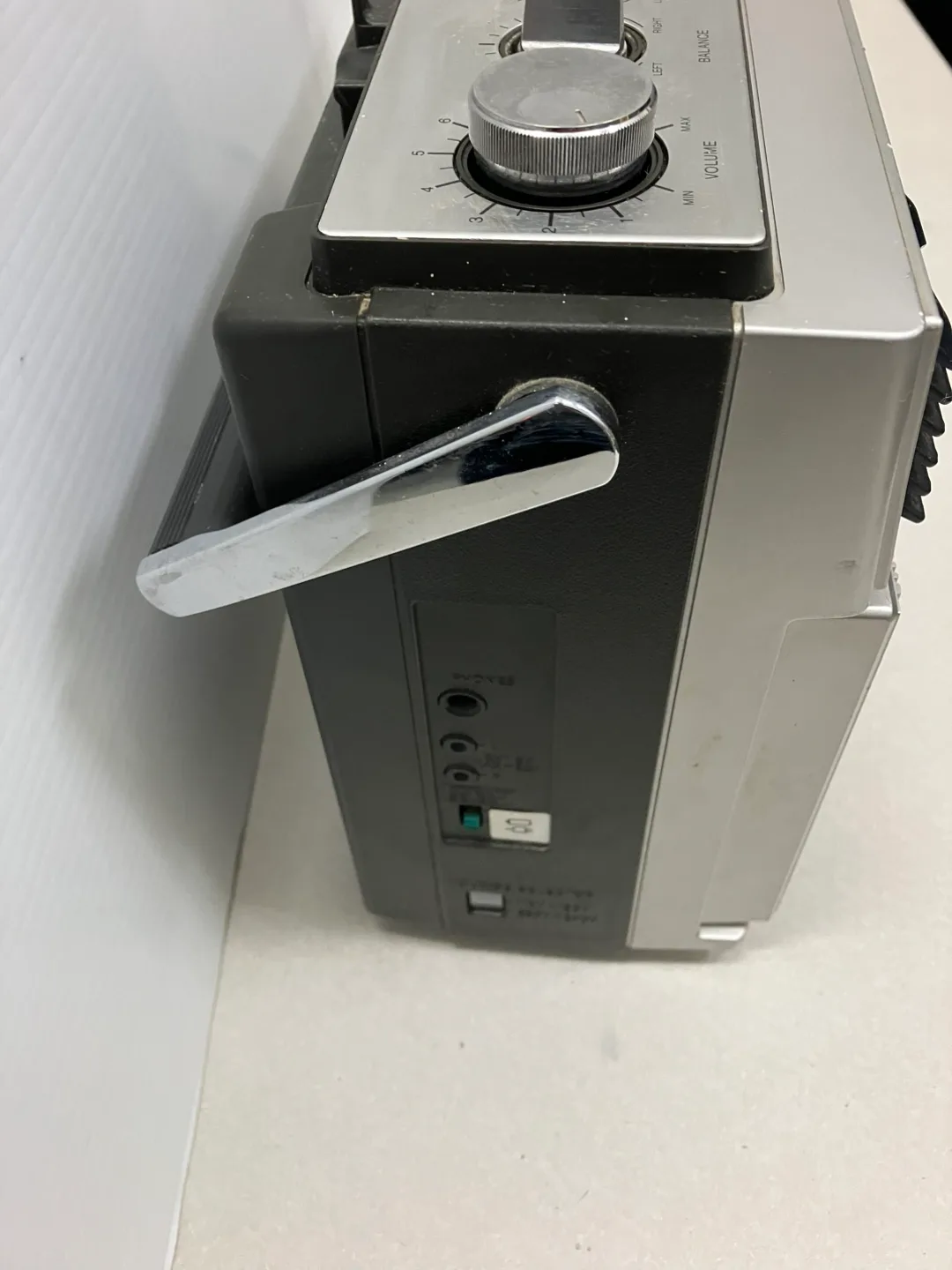 Vintage Sony boombox CFS-63S stereo cassette radio image indicator(4)