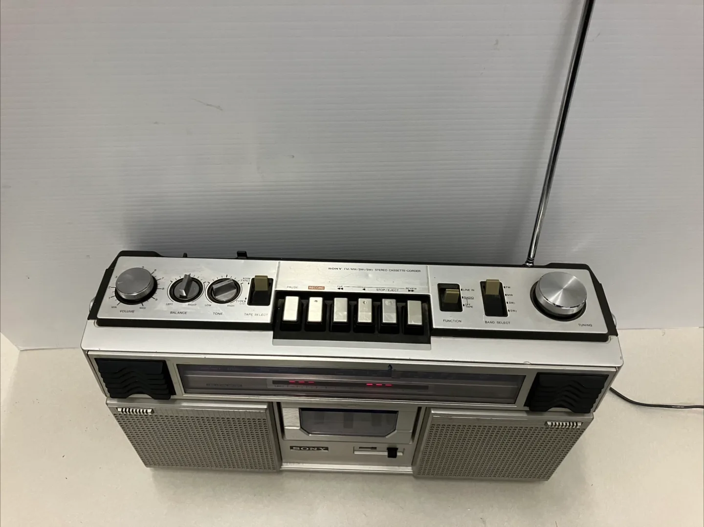 Vintage Sony boombox CFS-63S stereo cassette radio image indicator(2)